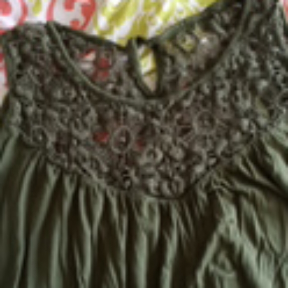 Green knitted tank - Picture 2 of 4